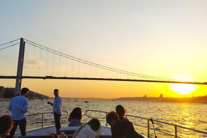 Bosphorus Sunset Cruis : Guida - Snack e bevande