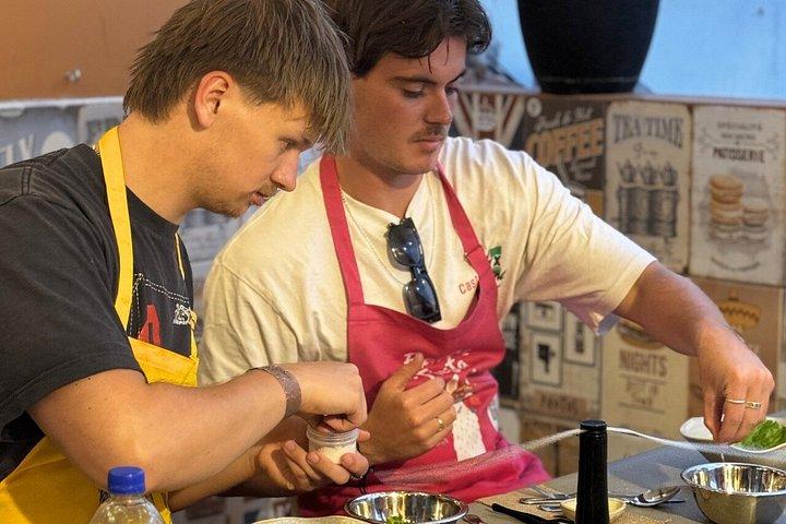 リマ：料理教室、ル・コルドン・ブルーのシェフ、トゥクトゥク、パーティー