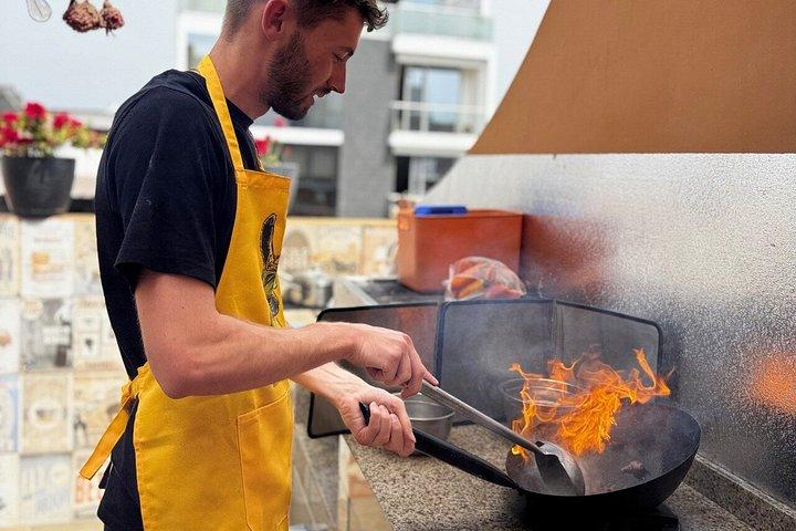リマ：料理教室、ル・コルドン・ブルーのシェフ、トゥクトゥク、パーティー