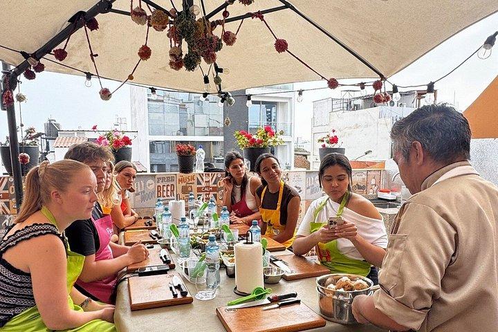 リマ：料理教室、ル・コルドン・ブルーのシェフ、トゥクトゥク、パーティー