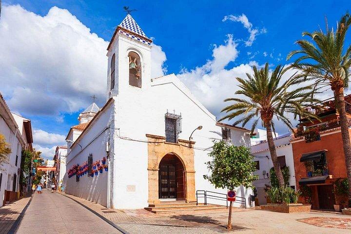 Hello Marbella: Private 2-Hour Intro City Walk with Local Guide