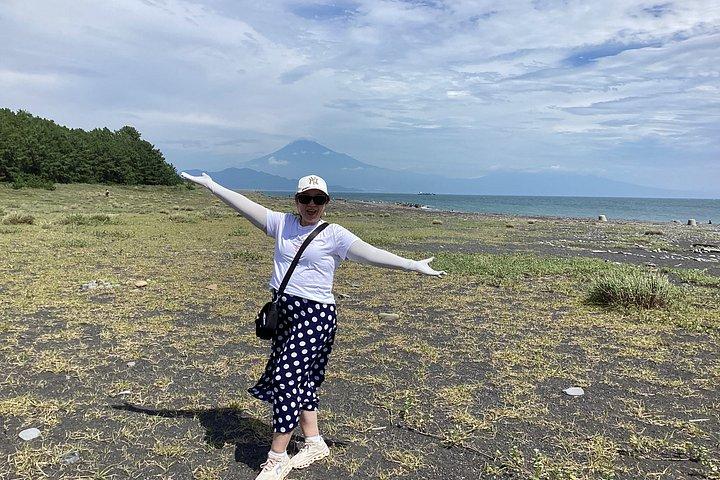Fuji Nature Customized Private Tour by Car with Licensed Guide