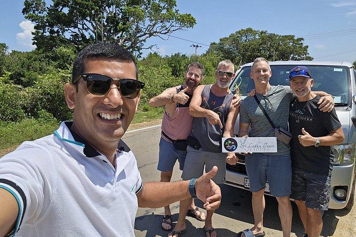 10 - Day Ultimate Sri Lanka Tour : シギリヤ、キャンディ、エラ、ゴール