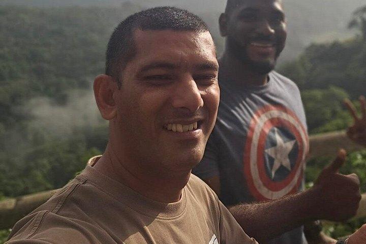 10 - Day Ultimate Sri Lanka Tour : シギリヤ、キャンディ、エラ、ゴール