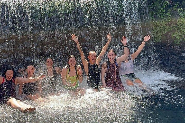 Lombok Group Tour | Vandfald, Jungle Trek og kulturel oplevelse