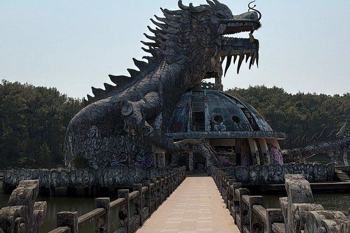 フエインペリアルシティと王立墳墓観光ツアー（ハイヴァンパス付き）