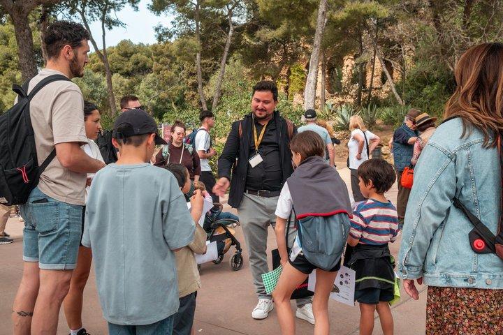 バルセロナのグエル公園キッズ＆ファミリー小グループツアー