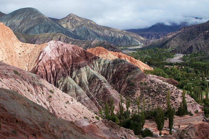 サルタ発、サリナス・グランデスとプルママルカへの日帰り旅行