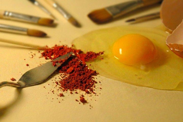 Taller de pintura renacentista en Florencia con témpera al huevo.