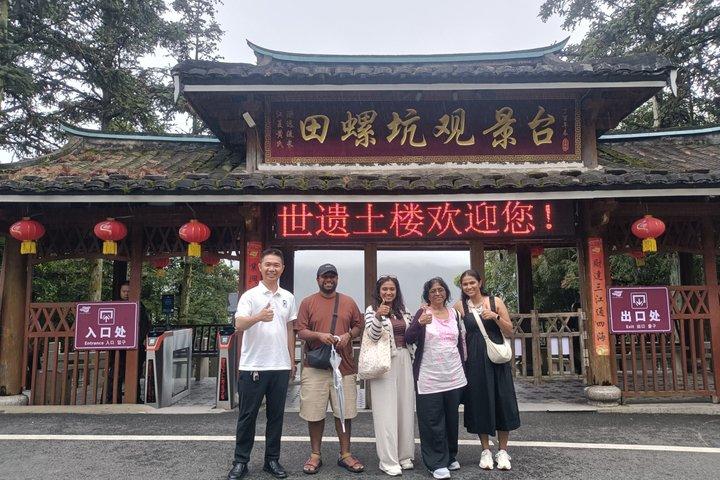 Tour privado Tianluokeng Tulou & Yunshuiyao a partir de Xiamen