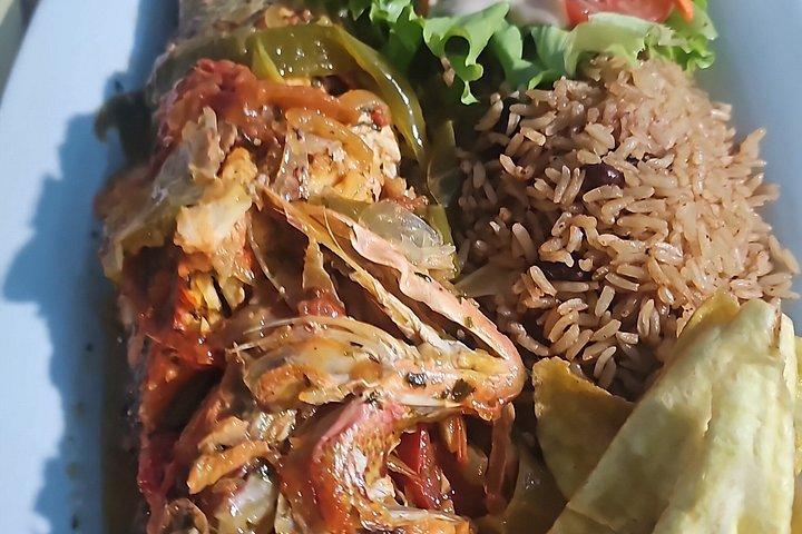 Explore Roatan history and culture