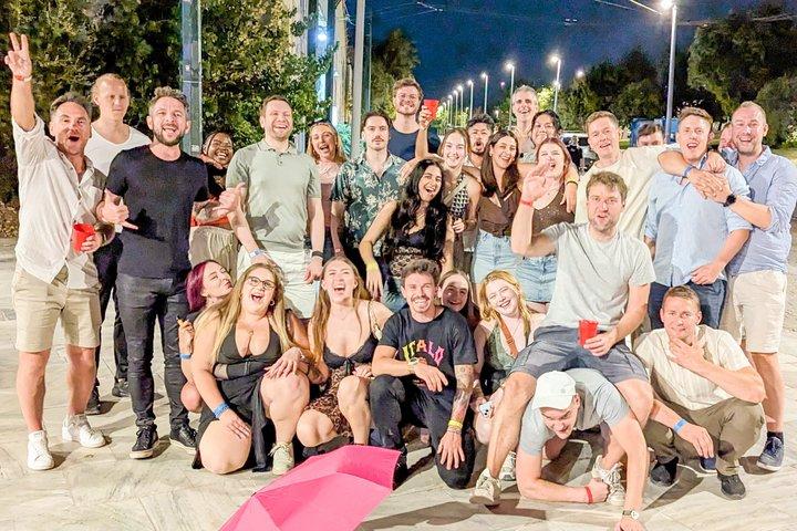Athens Party Pub Crawl w / 1 hora de barra libre y discoteca VIP Acceso