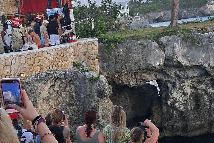 Negril Beach and Ricks Cafe Cliff Jumping and Sunset View Jamaica