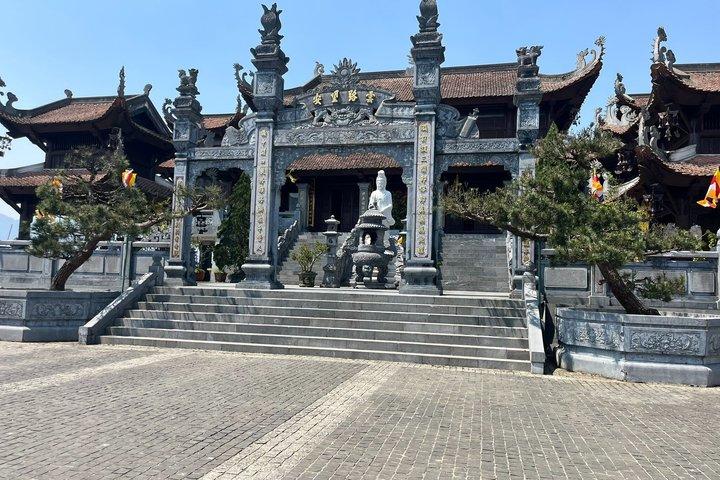 11 Nuits 12 Jours Vietnam Tour à moto avec croisière