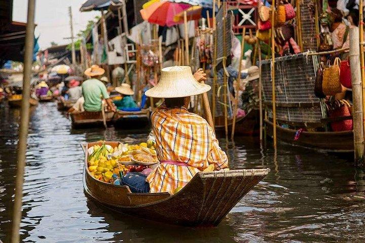 Floating Market und Railway Market Tour in Bangkok