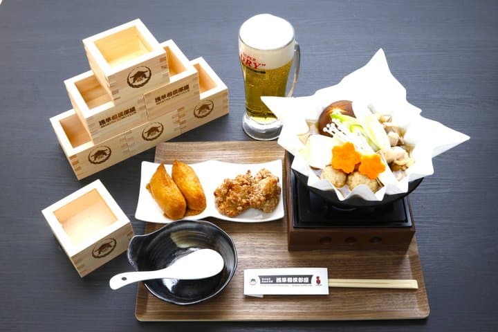 Tokyo: Sumo Entertainment Show with Chicken Hot Pot & Geisha