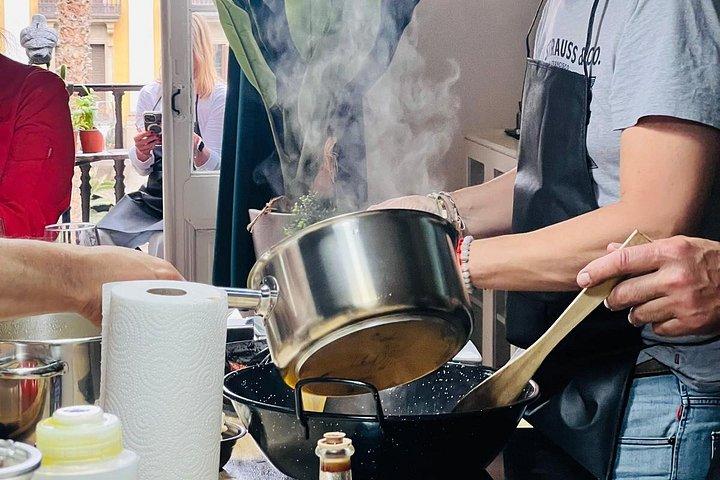 プライベートアップグレード：パエリア料理、タパス、カバサングリ、マーケット。