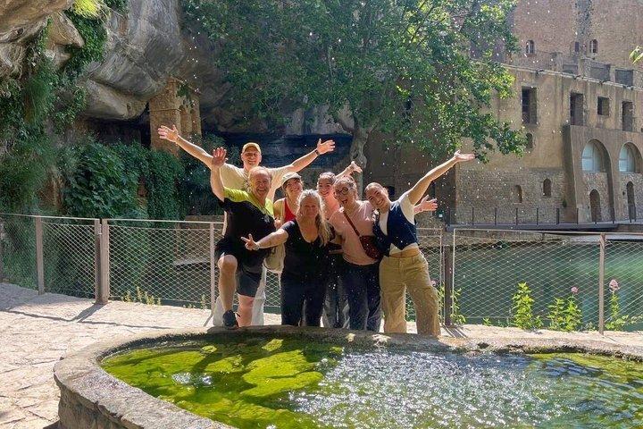 Dagstur från Barcelona : Vattenfall & Vita Madonnahelgedomen
