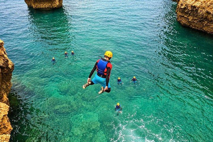 CLIFF JUMPING Tour - Coasteering in Albufeira