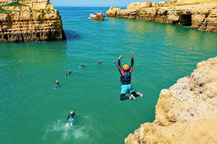 CLIFF JUMPING Tour - Coasteering in Albufeira