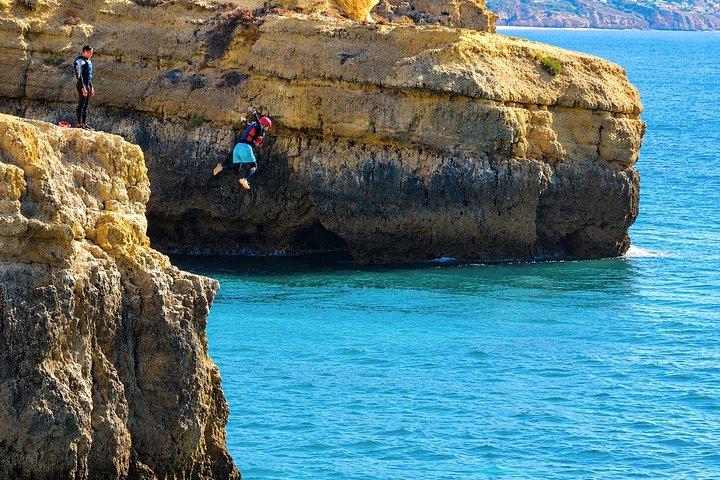 CLIFF JUMPING Tour - Coasteering in Albufeira