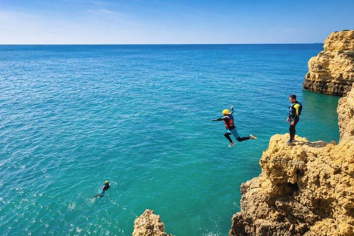 CLIFF JUMPING-tour - Coasteering in Albufeira