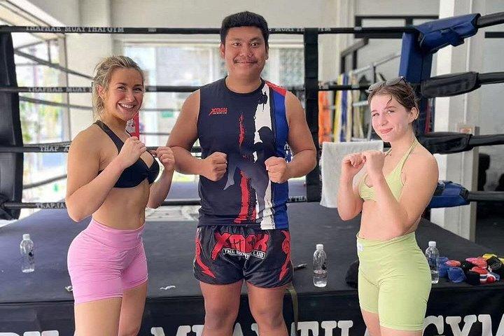 エキスパート家トレーナーとチェンマイでプライベートムエタイトレーニング