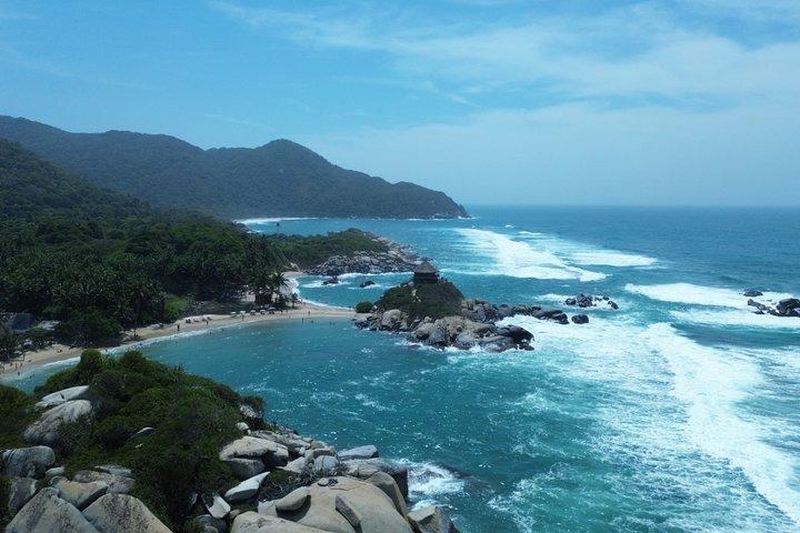 Randonnée privée Tayrona à Cabo San Juan : Guide bilingue + Transport