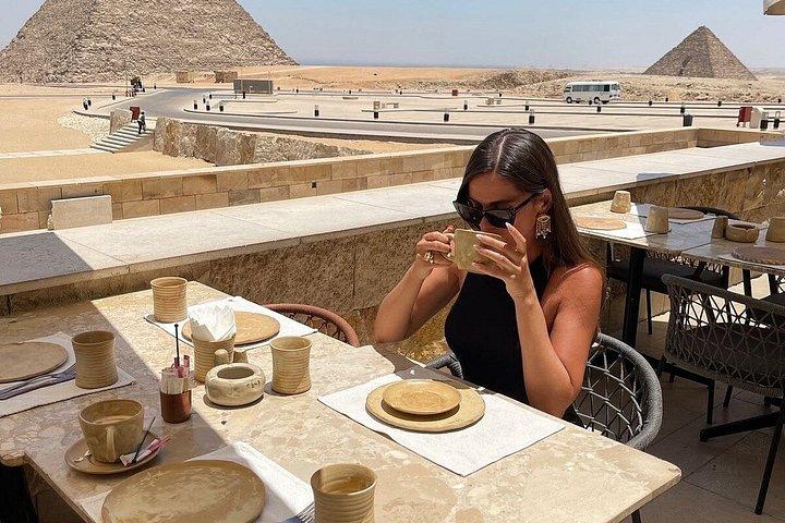フルガダ：飛行機でカイロ日帰り旅行、ピラミッド、スフィンクス、大博物館