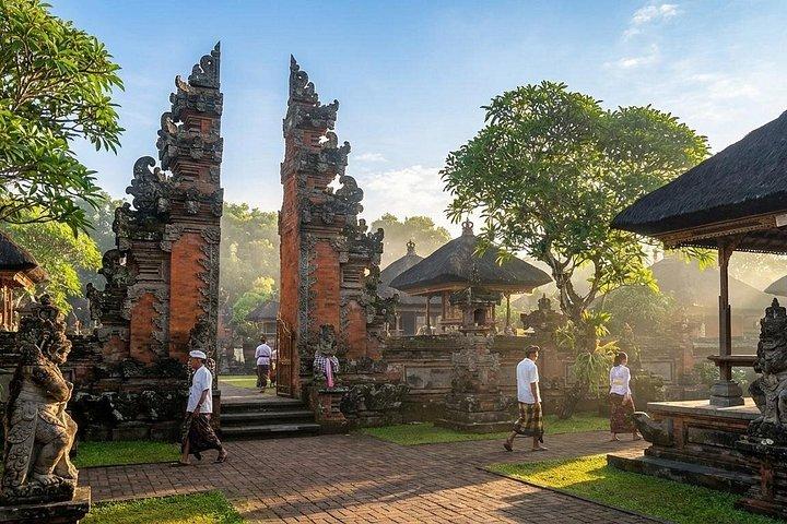 バリの村と寺院、観光ツアー