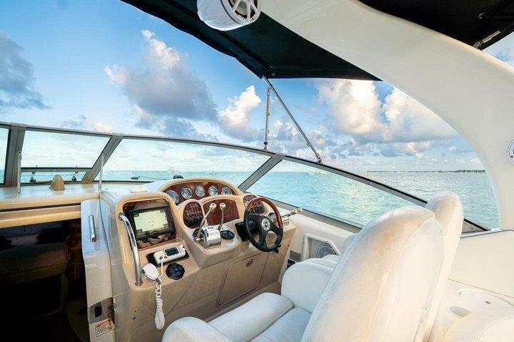Yacht privado em Punta Cana, bebidas ilimitadas e música hip-hop