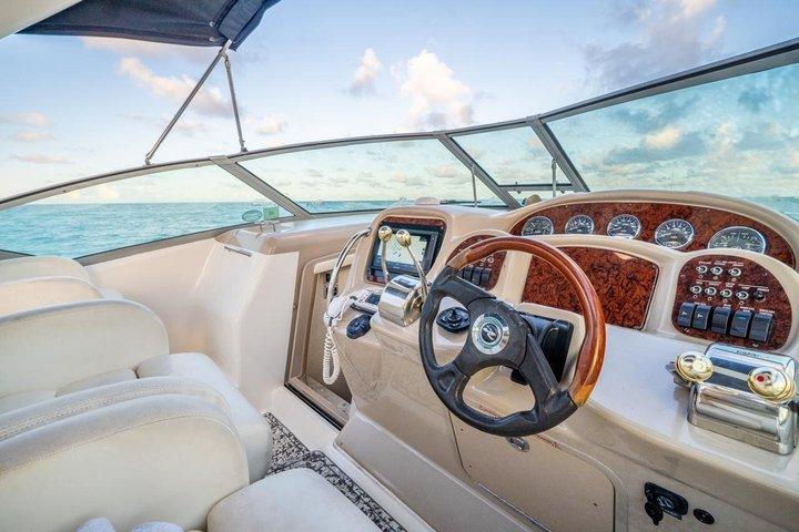 Yacht privado em Punta Cana, bebidas ilimitadas e música hip-hop