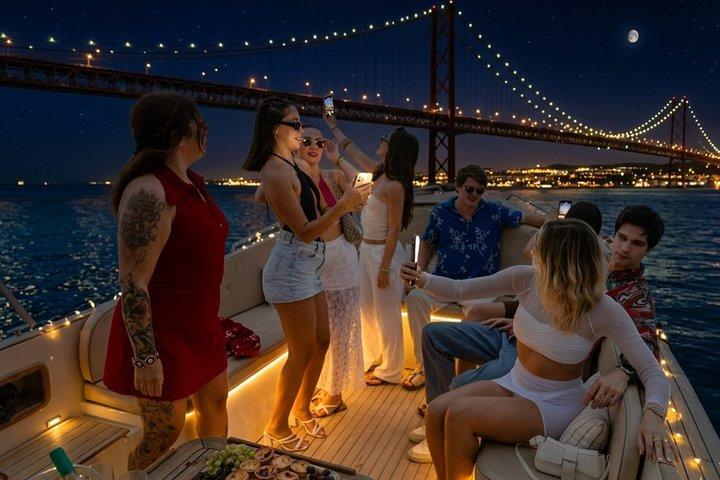 Lisbon Night Cozy Boat Cruise with Open Bar & Pizza