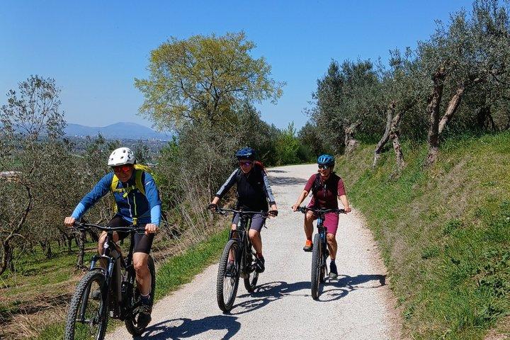 Assisi - E-cykeltur till Spello och Bevagna