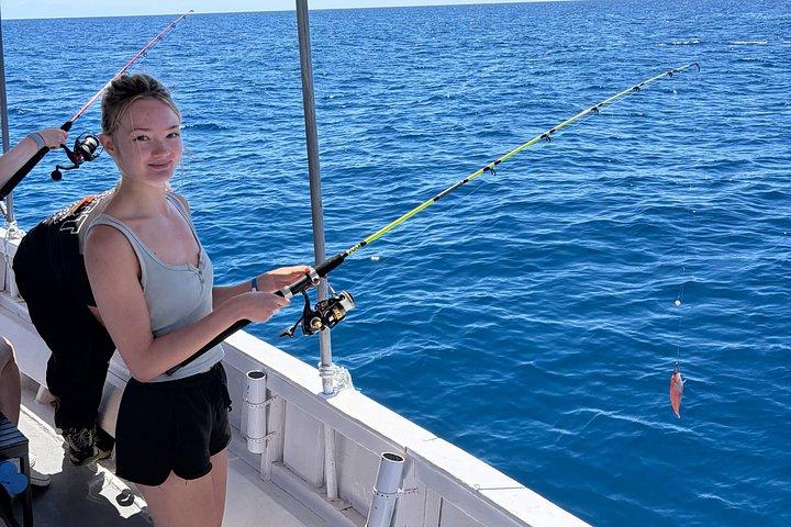 BBQと水泳で行くロドス島釣り旅行