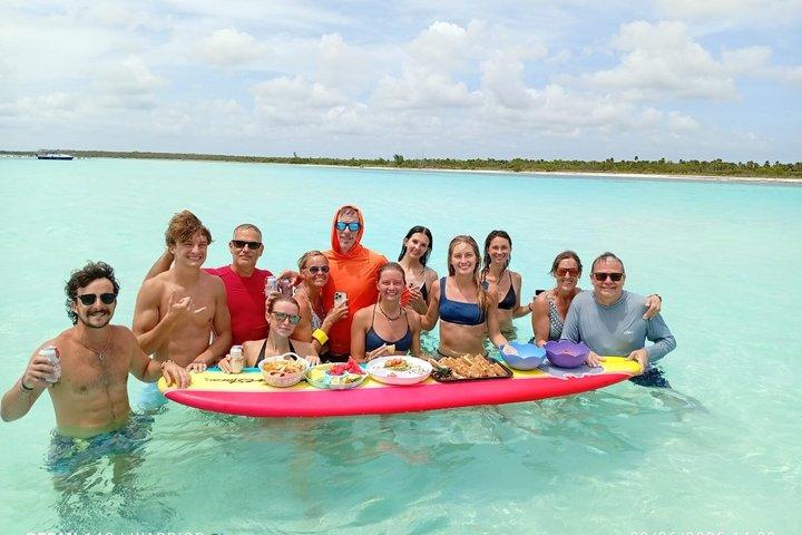 Passeio compartilhado de snorkel na praia El Cielo em Cozumel