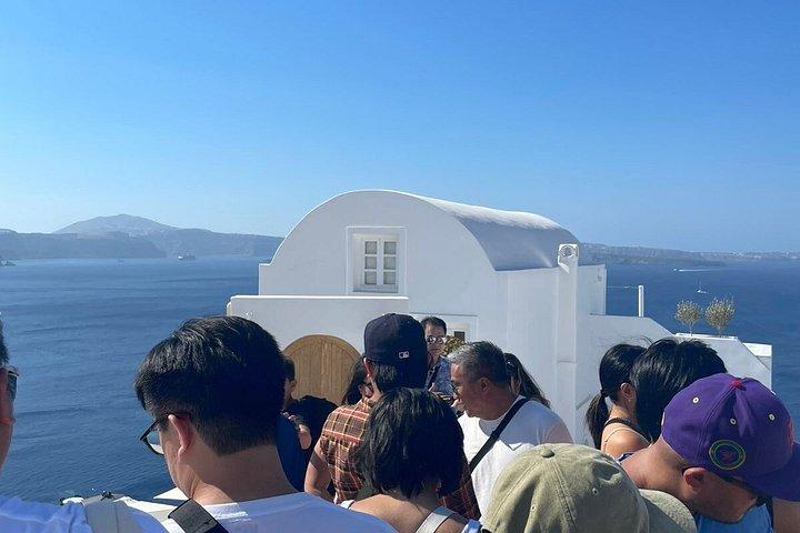 Private Panoramic and Iconic Day Tour in Santorini