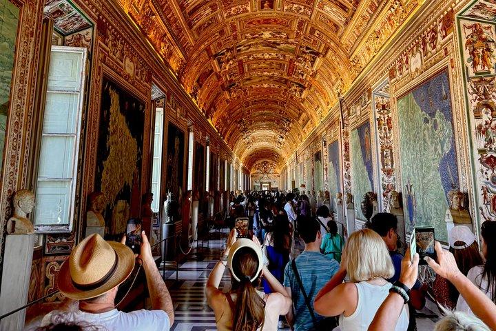 Skip-the-line PRIVATE TOUR of Vatican Museums & Sistine Chapel