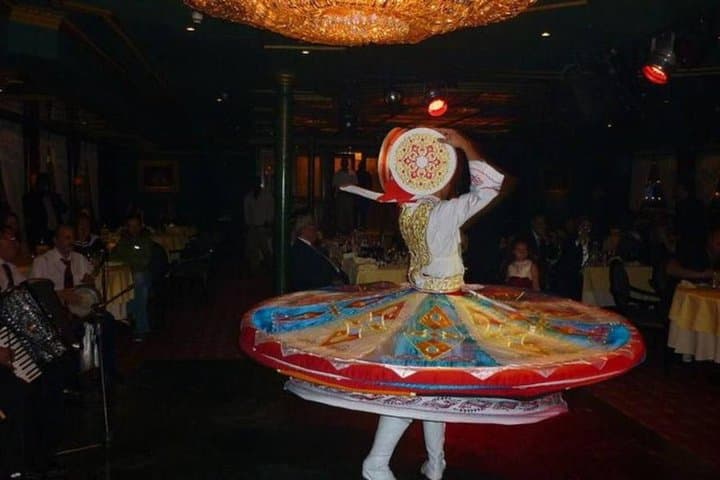 Cairo: Nile Dinner Cruise, Belly Dance & Tanoura
