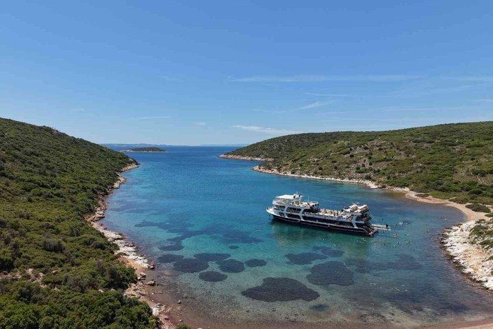From Izmir Full Day Boat Tour of Cesme with Mediterranean Lunch