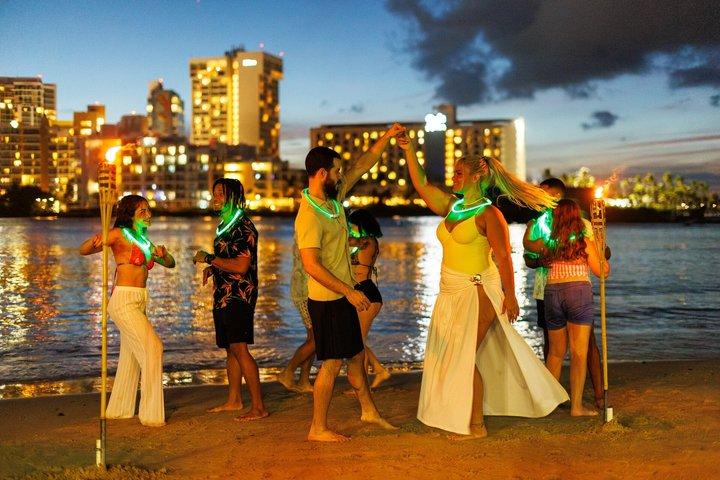 Experiencia Nocturna VIP de Salsa de San Juan en Luxury Condado Beach