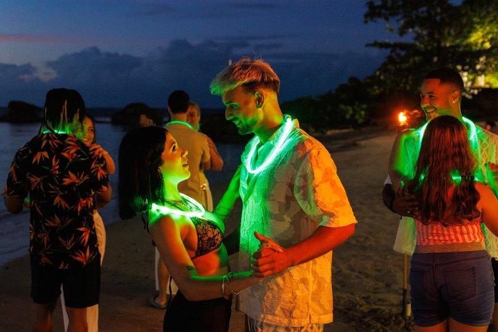 Experiencia Nocturna VIP de Salsa de San Juan en Luxury Condado Beach