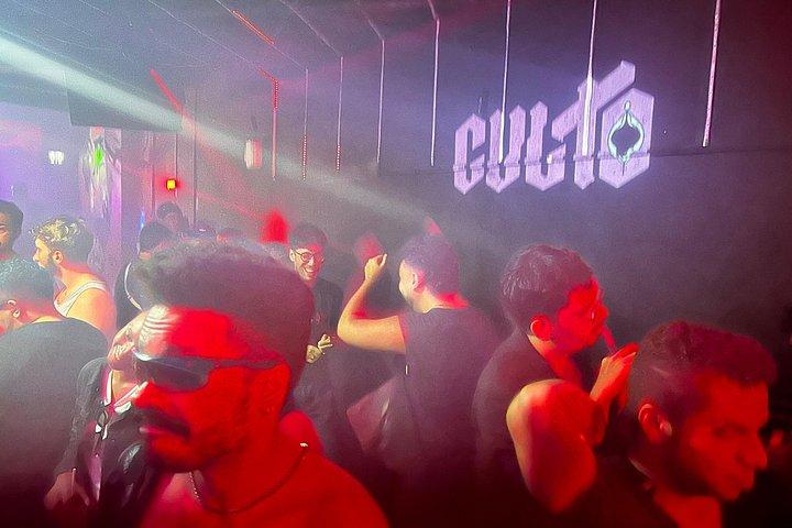 LGBTQ＋地元ホストとリオで夜遊び