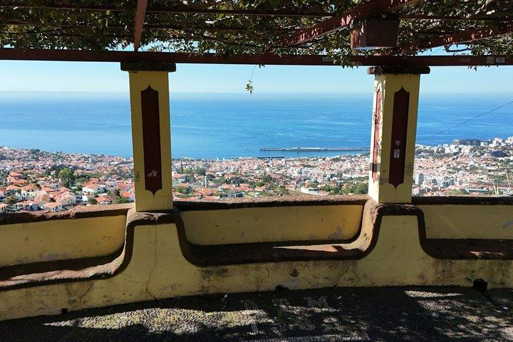 Madeira Monte Toboggans and Old Town Tuk Tuk Tour by MadTuk