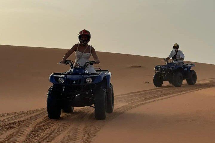 Agadir Quad Desert and Beach Tour com Sandboarding com Pickup