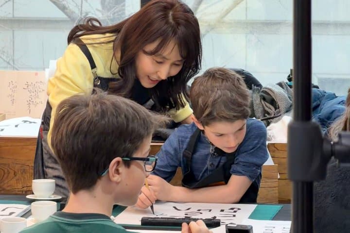 Write a Meaningful Korean Calligraphy Scroll in Insadong