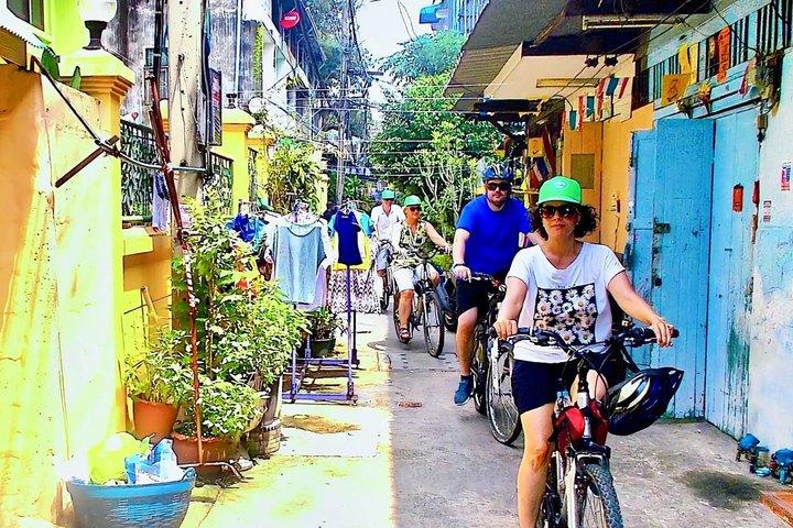 Bangkok Bike Tour : Barrio Chino, Mercado de Flores y Alimentación de Tortugas