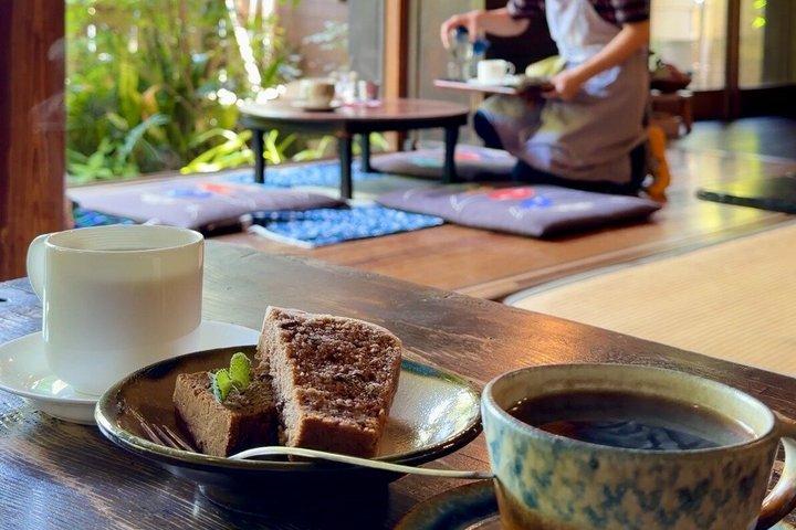 鎌倉：ブッダ、シークレットカフェ＆オーシャンビュー—チケット付き