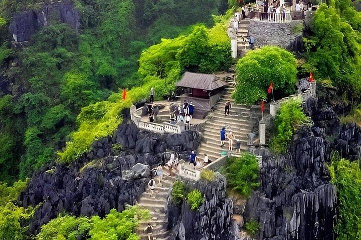 Private Guided Full Day Group Tour to Ninh Binh