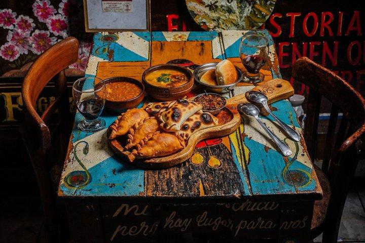 Chimichurri Trails Buenos Aires Food Tour met 12 + Proeverijen